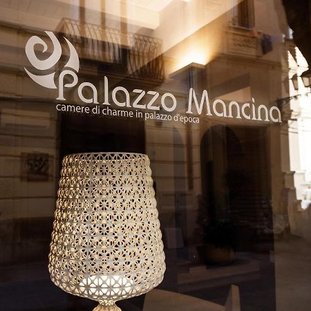 ホテル Palazzo Mancina トラーパニ エクステリア 写真